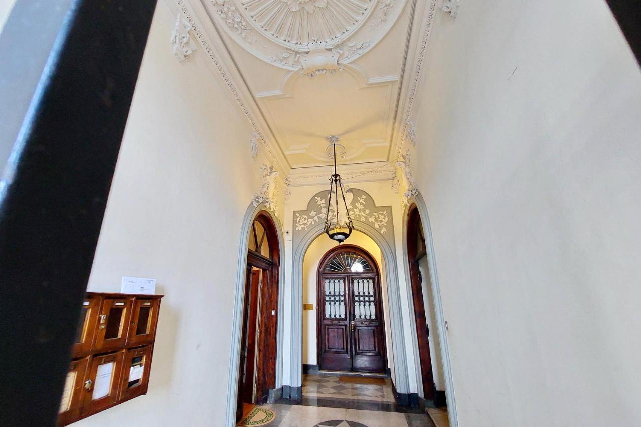 Cavour 2 Bedrooms Apartment Ρώμη Εξωτερικό φωτογραφία